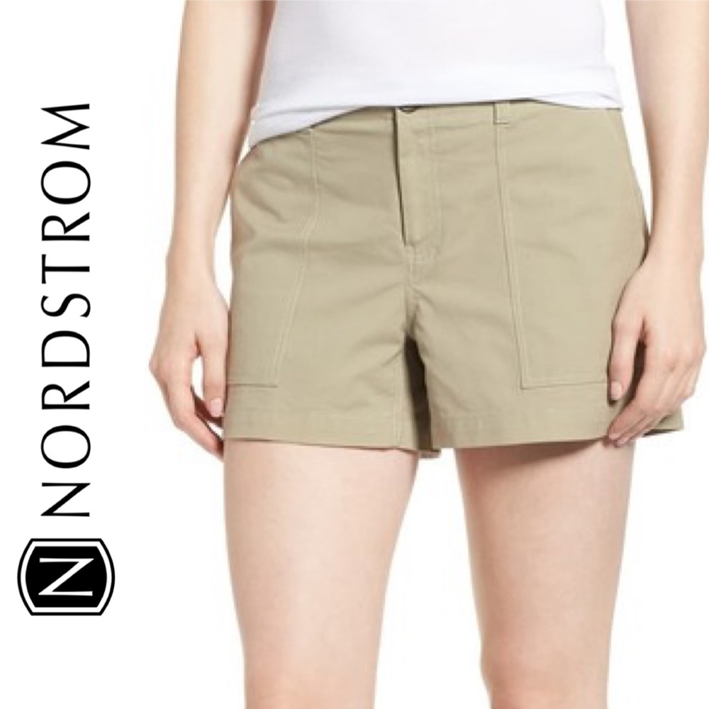 Nordstrom🌟Uniform/Chino Style Patch Pocket Shorts